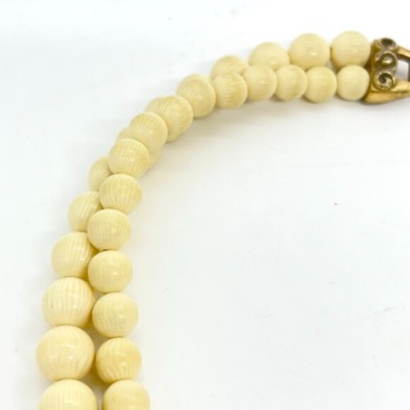 VINTAGE 80S NAPIER CREAM GOLD TONE NECKLACE ETRUSCAN MULTI STRAND ACRYLIC BEAD - Picture 11 of 16